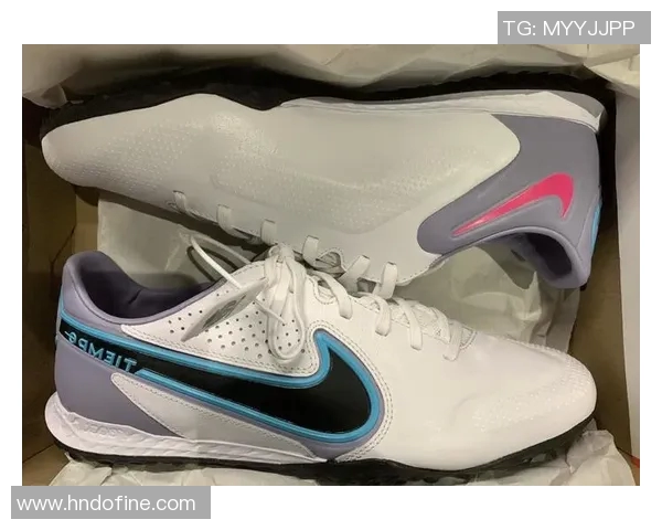 探索mg足球鞋的魅力与性能提升你的球场表现与舒适体验 探索mg足球鞋的魅力与性能提升你的球场表现与舒适体验